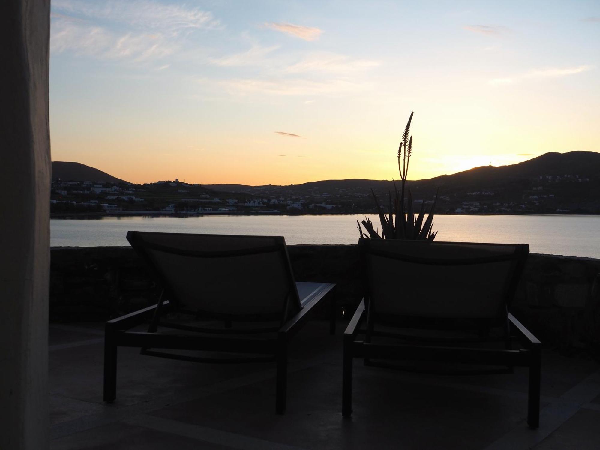 Ochre Dream, Beach Front & Sunset Villa Naousa Bilik gambar