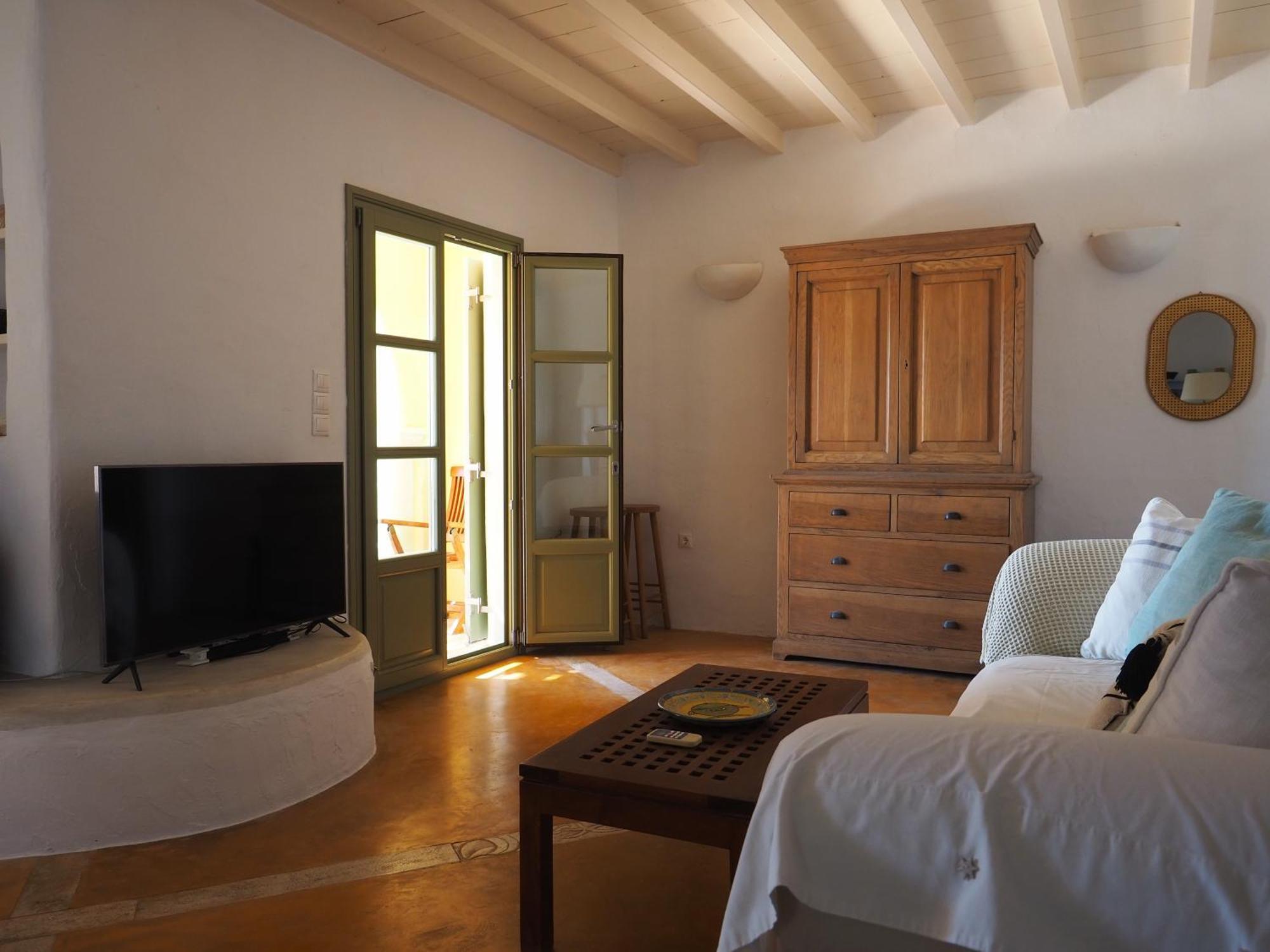 Ochre Dream, Beach Front & Sunset Villa Naousa Bilik gambar
